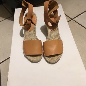 Women ankle wedge sandals